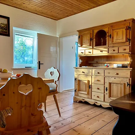Peaceful Hilltop Retreat Above - Tovsto4 *